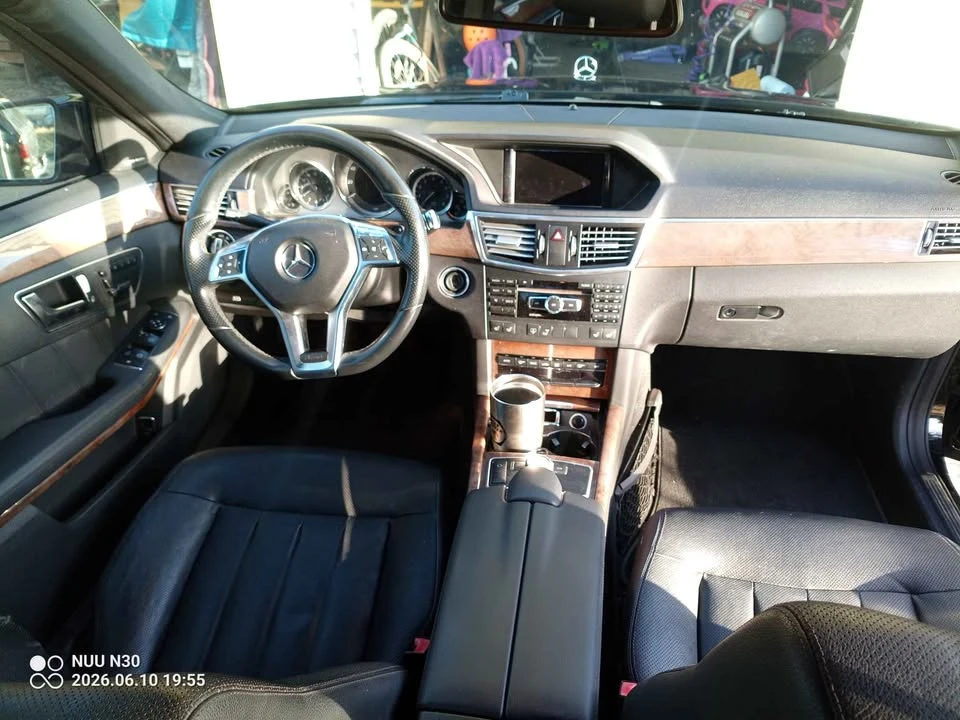 2013 Mercedes-Benz W212 E-Class - Image 8 of 14