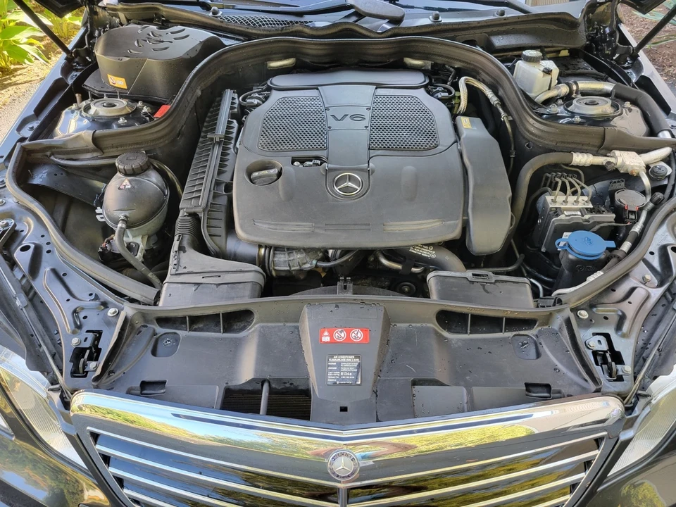 2013 Mercedes-Benz W212 E-Class - Image 10 of 21