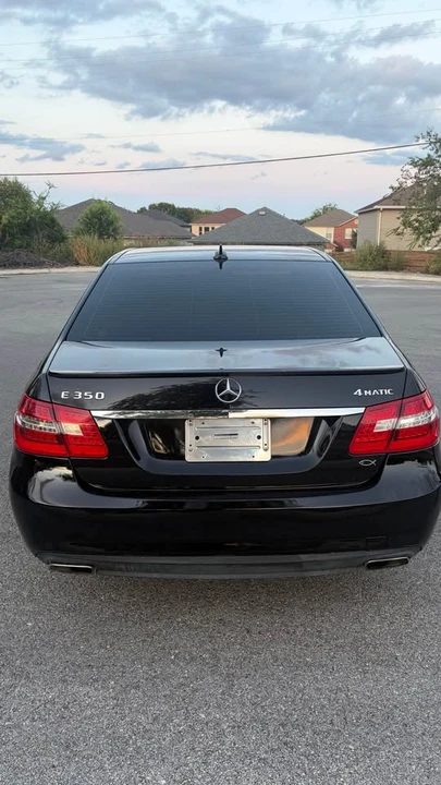 2013 Mercedes-Benz W212 E-Class - Image 8 of 18
