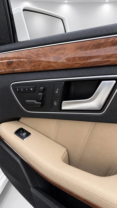 2013 Mercedes-Benz W212 E-Class - Image 11 of 20