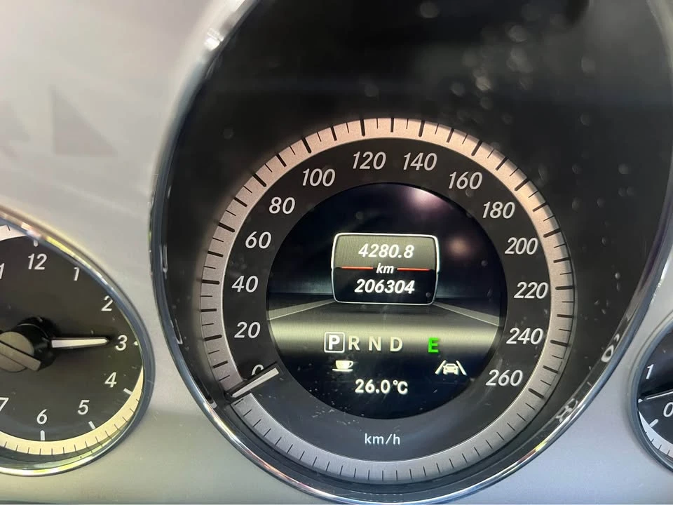 2013 Mercedes-Benz W212 E-Class - Image 12 of 15
