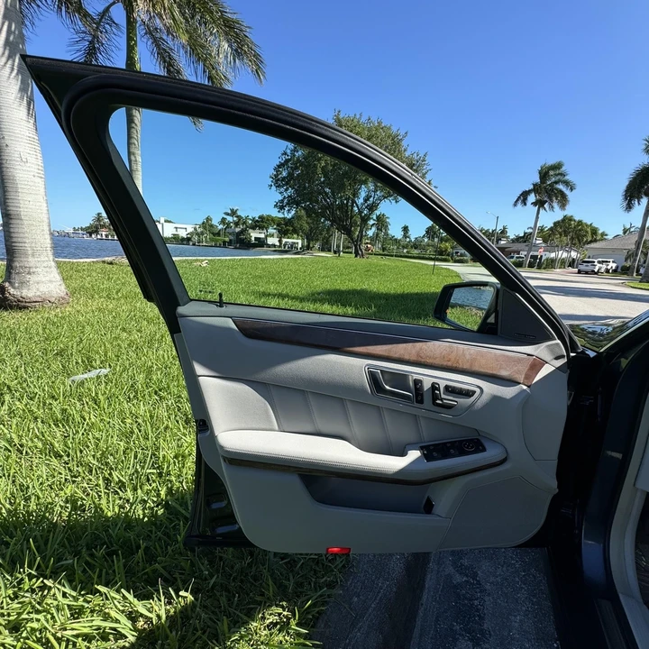 2013 Mercedes-Benz W212 E-Class - Image 13 of 21
