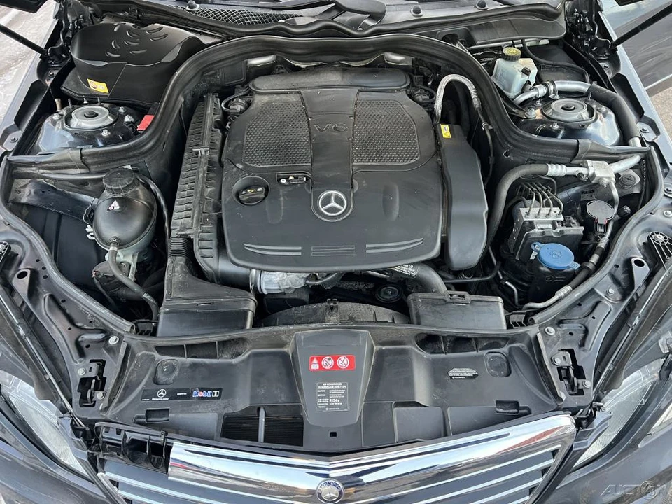2013 Mercedes-Benz W212 E-Class - Image 5 of 12