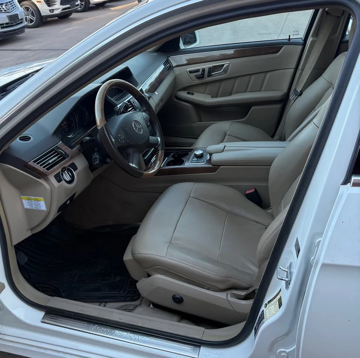 2013 Mercedes-Benz W212 E-Class - Image 9 of 18
