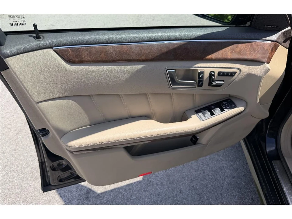 2013 Mercedes-Benz W212 E-Class - Image 15 of 20