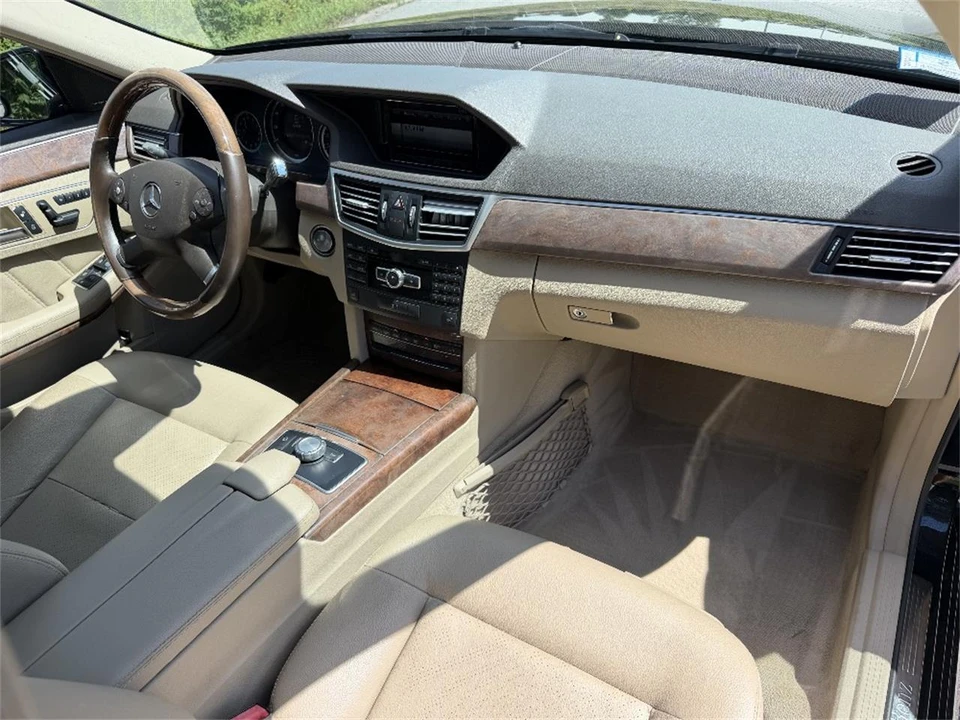 2013 Mercedes-Benz W212 E-Class - Image 9 of 20