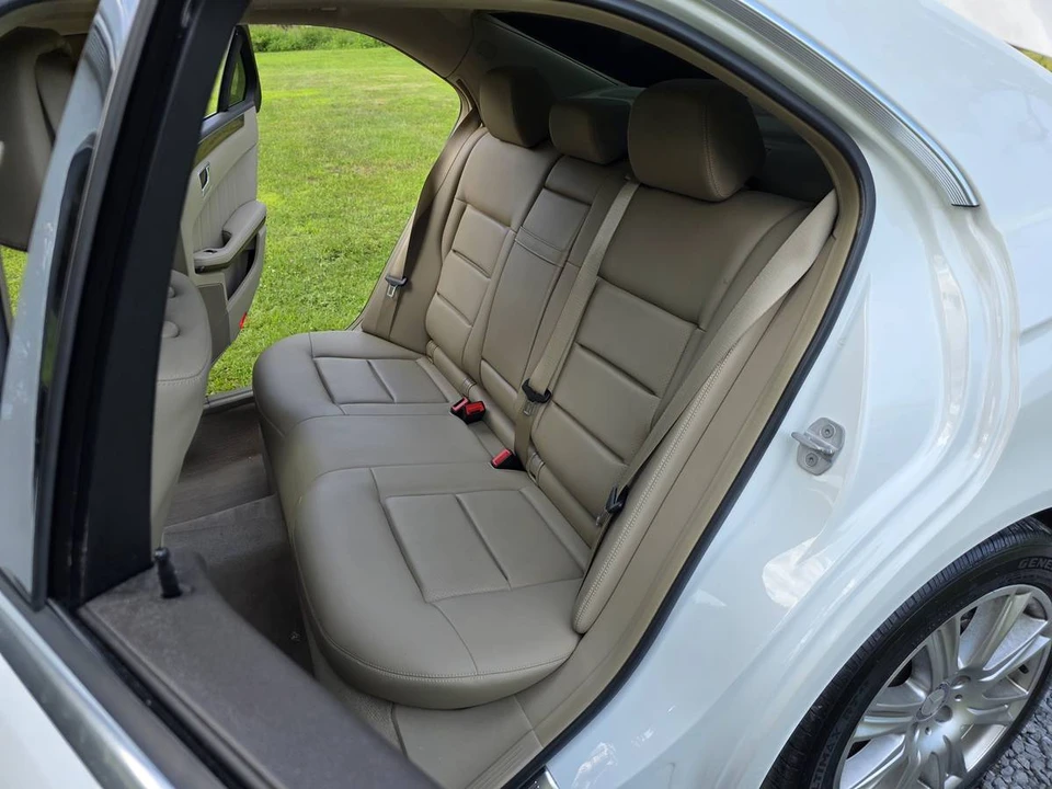 2013 Mercedes-Benz W212 E-Class - Image 13 of 20