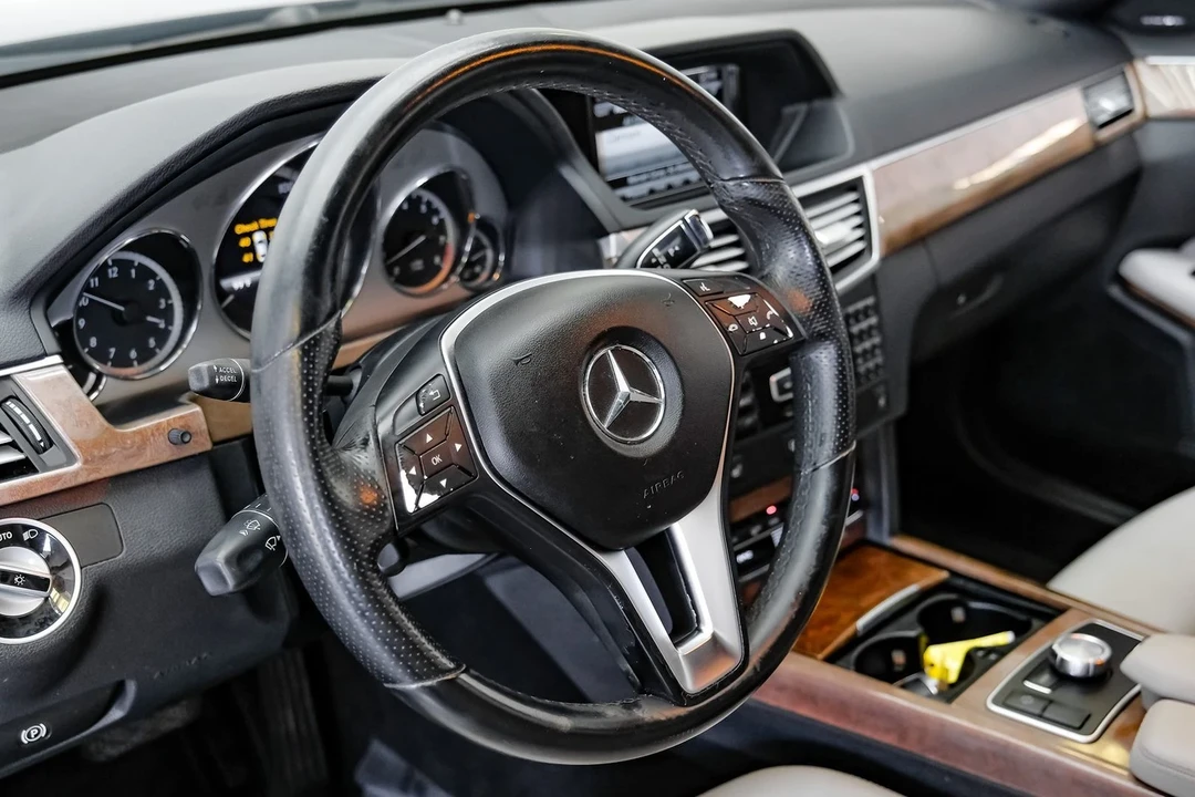 2013 Mercedes-Benz W212 E-Class - Image 18 of 21