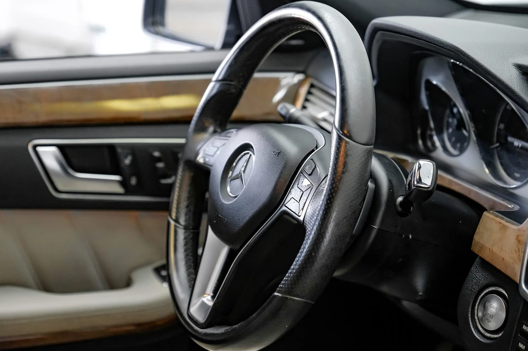 2013 Mercedes-Benz W212 E-Class - Image 17 of 21