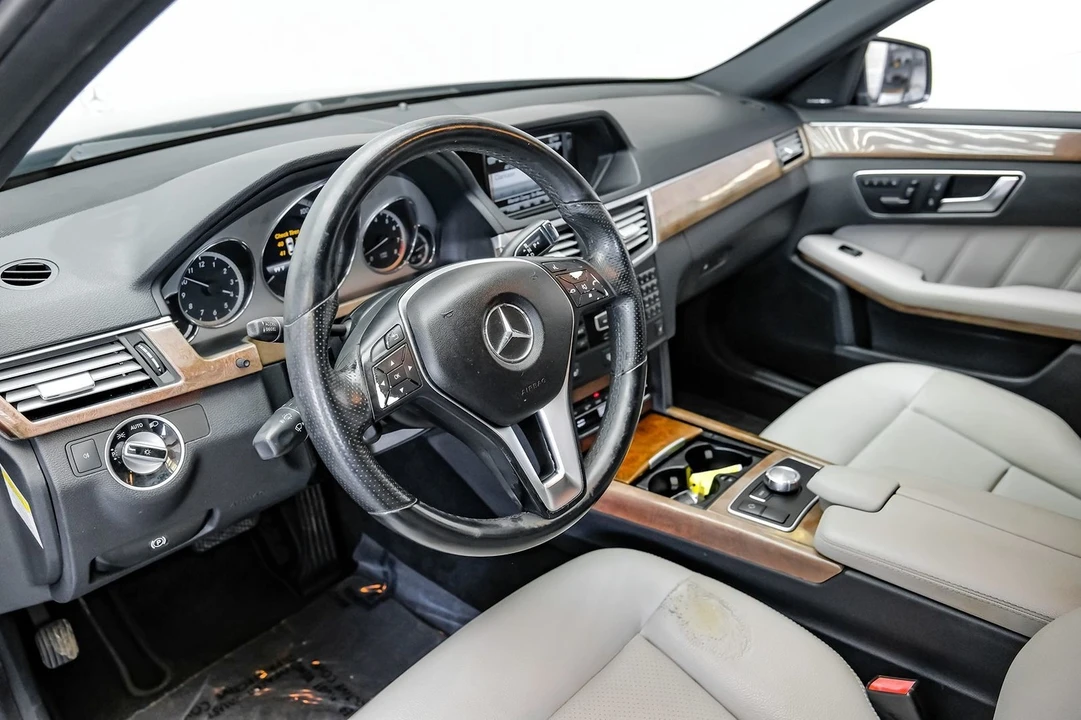 2013 Mercedes-Benz W212 E-Class - Image 3 of 21
