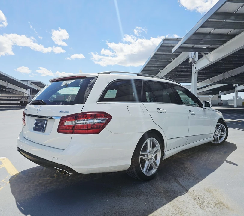 2013 Mercedes-Benz W212 E-Class - Image 16 of 21