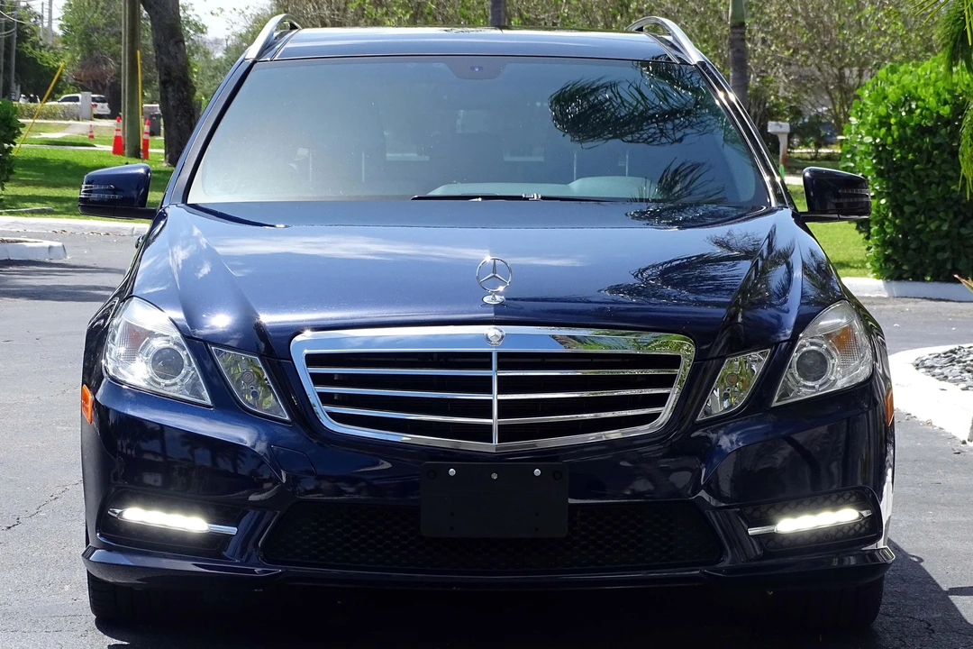 2013 Mercedes-Benz W212 E-Class - Image 2 of 21