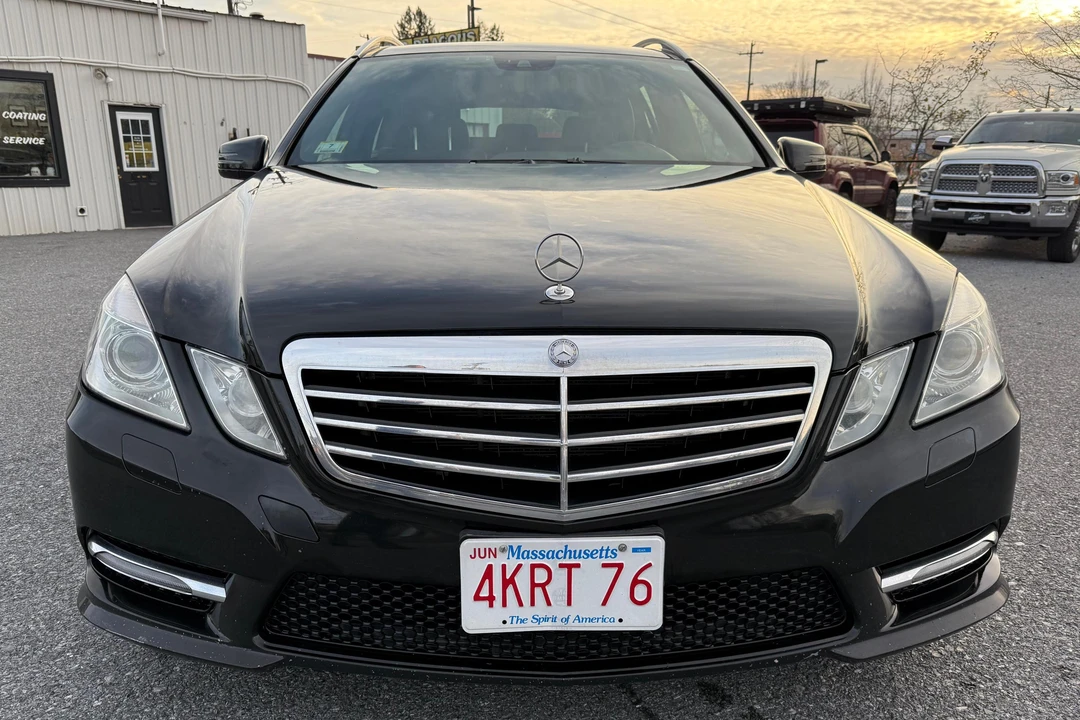 2013 Mercedes-Benz W212 E-Class - Image 2 of 31