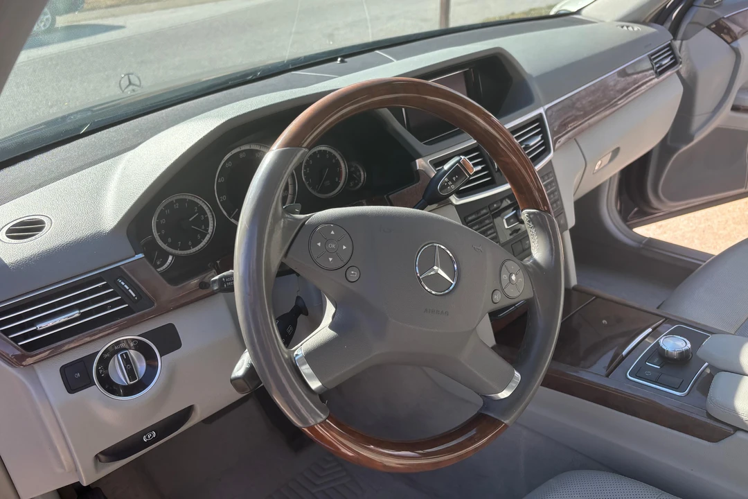 2013 Mercedes-Benz W212 E-Class - Image 22 of 31