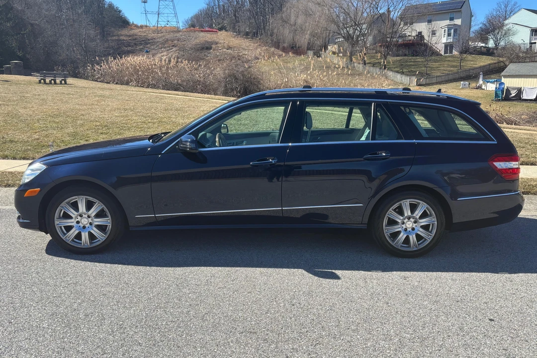2013 Mercedes-Benz W212 E-Class - Image 3 of 31