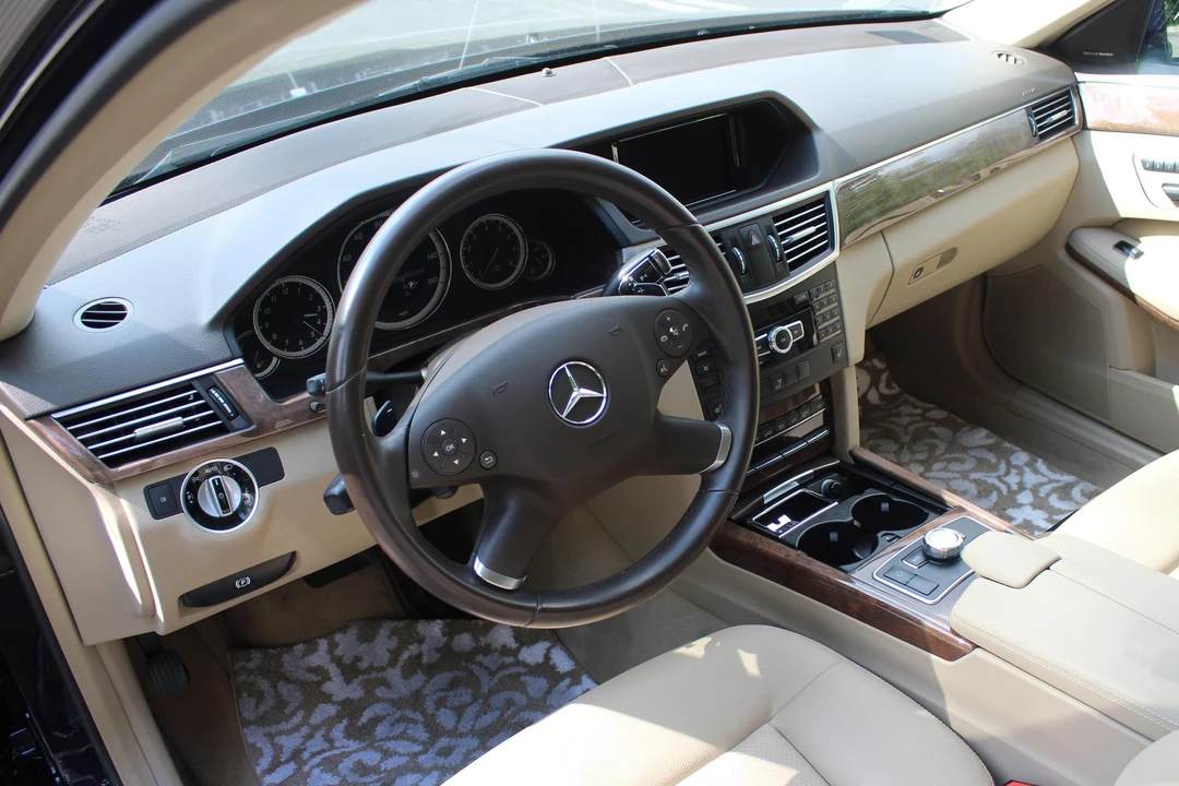 2013 Mercedes-Benz W212 E-Class - Image 19 of 31