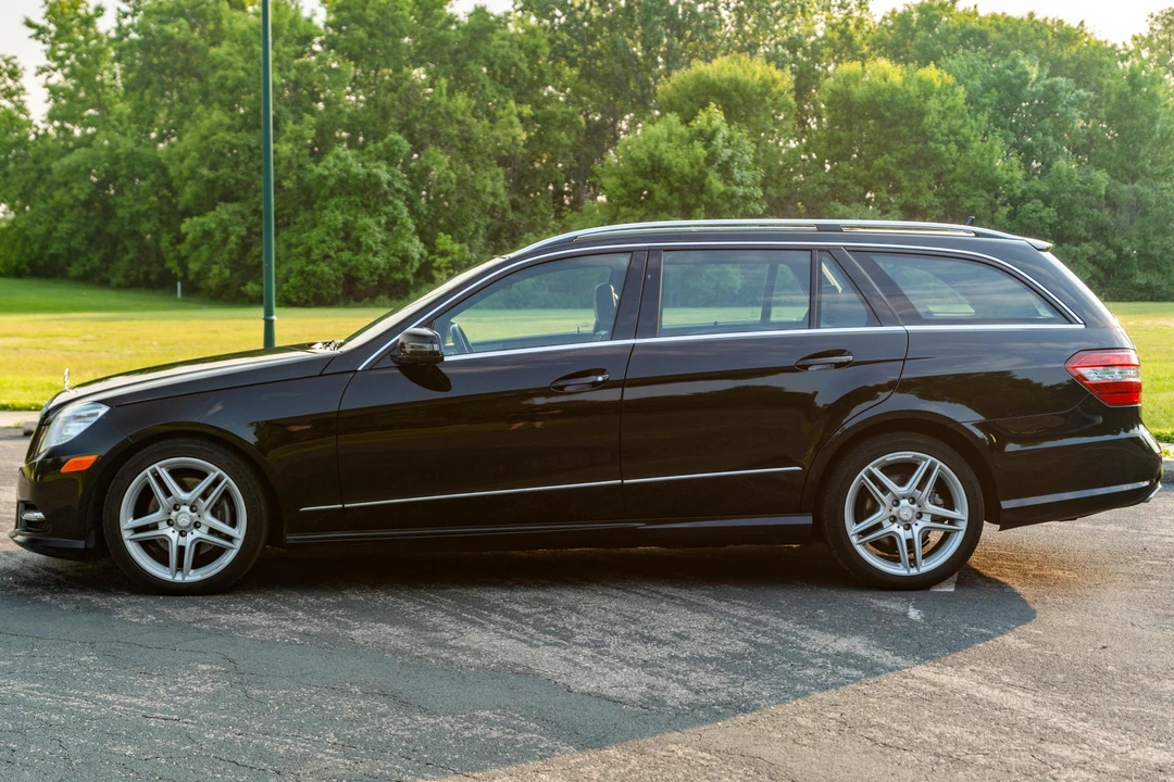 2013 Mercedes-Benz W212 E-Class - Image 3 of 31