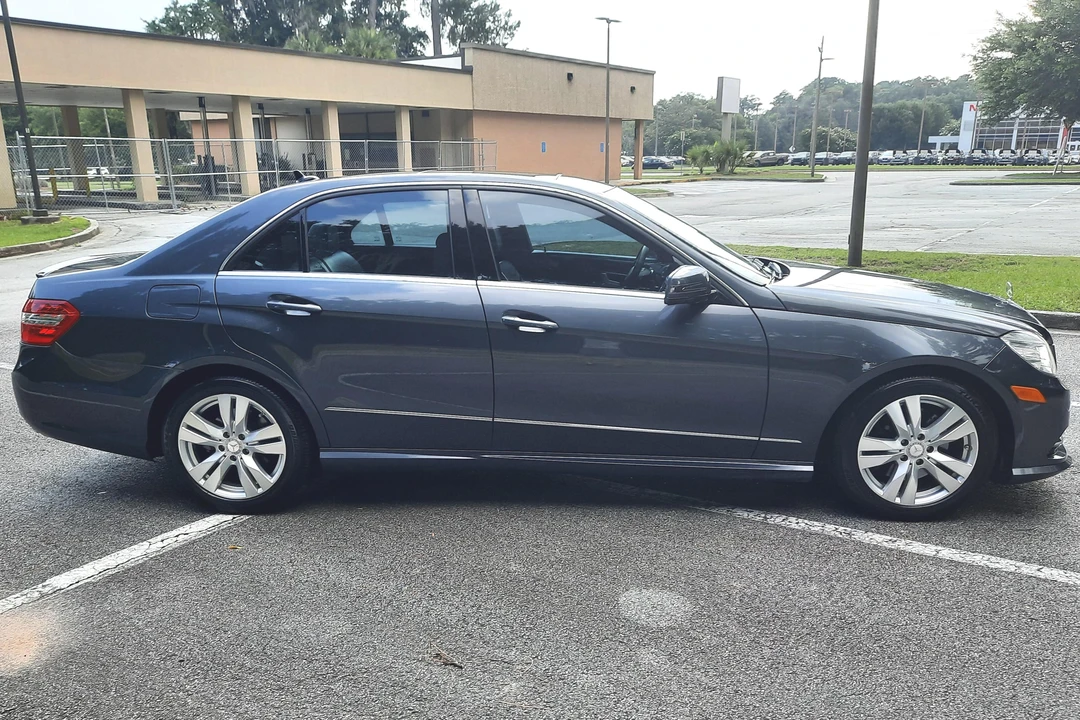 2013 Mercedes-Benz W212 E-Class - Image 3 of 31