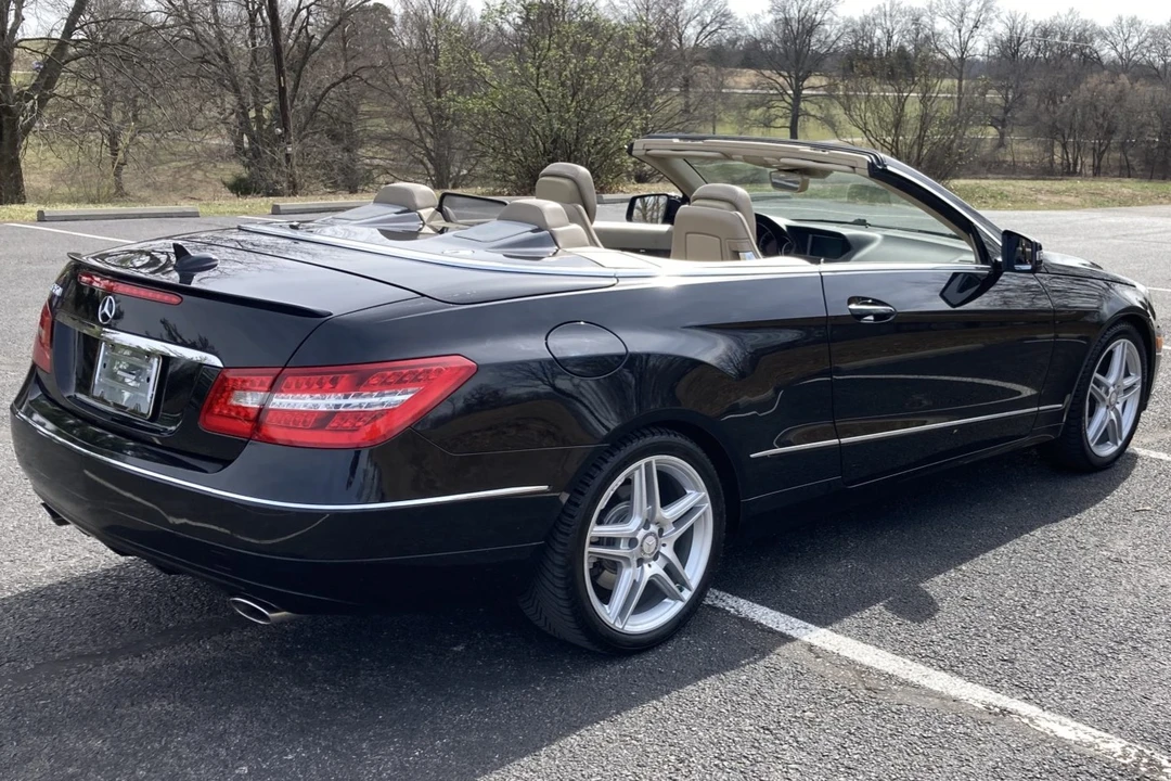 2013 Mercedes-Benz C207/A207 E-Class Coupe & Convertible - Image 2 of 7