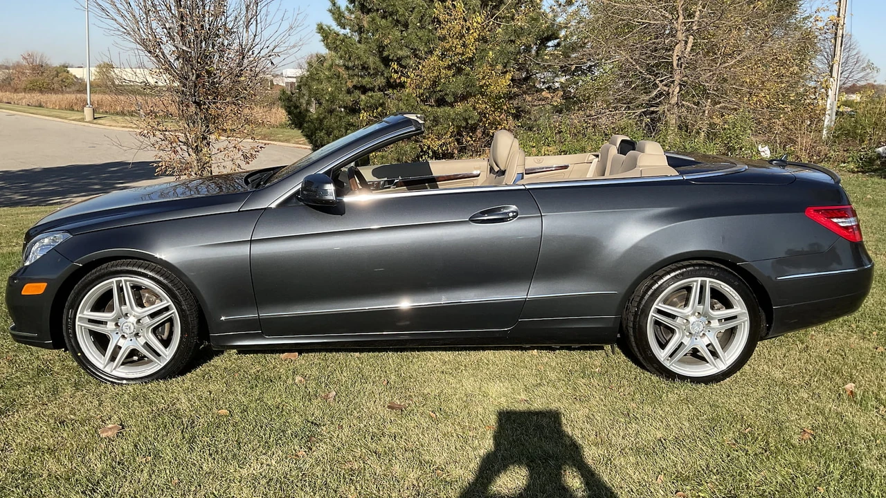 2013 Mercedes-Benz C207/A207 E-Class Coupe & Convertible - Image 2 of 16