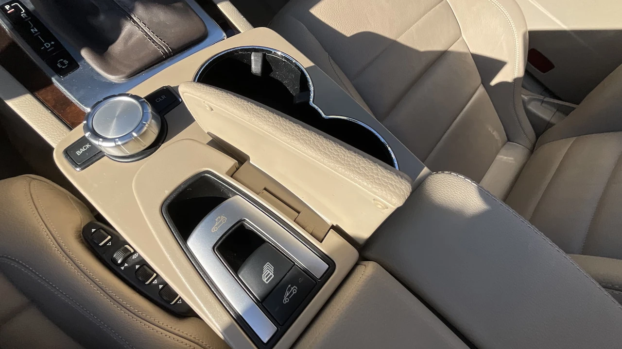 2013 Mercedes-Benz C207/A207 E-Class Coupe & Convertible - Image 11 of 16
