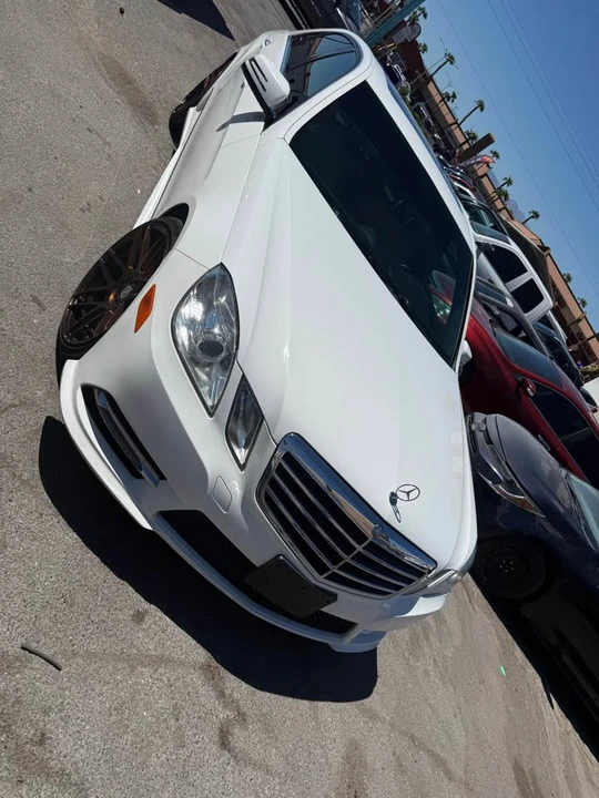 2013 Mercedes-Benz W212 E-Class - Image 3 of 8