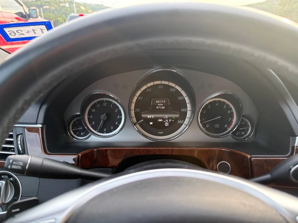 2013 Mercedes-Benz W212 E-Class - Image 6 of 18