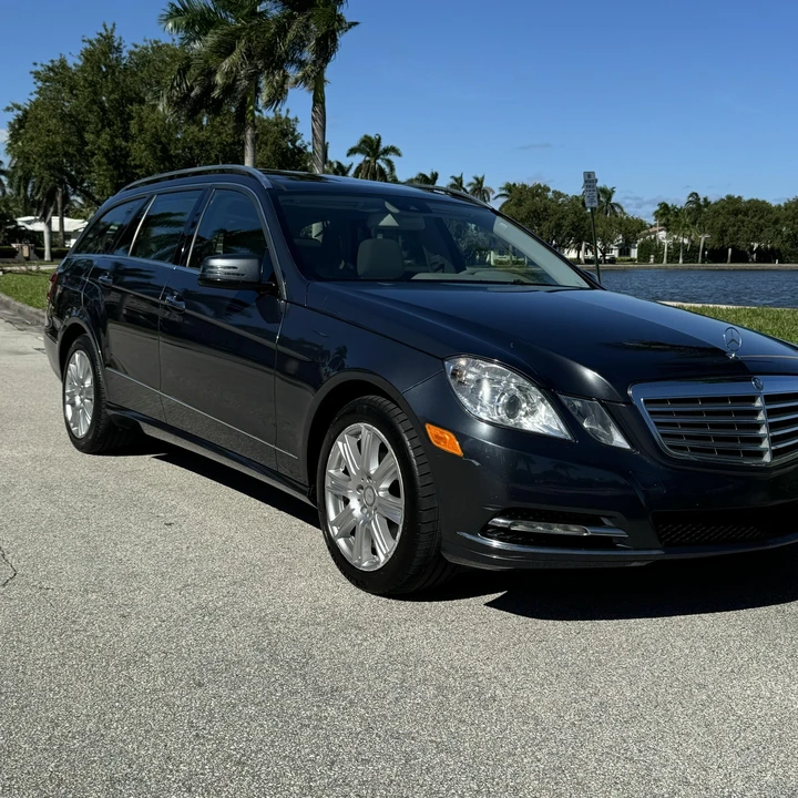 2013 Mercedes-Benz W212 E-Class - Image 3 of 12
