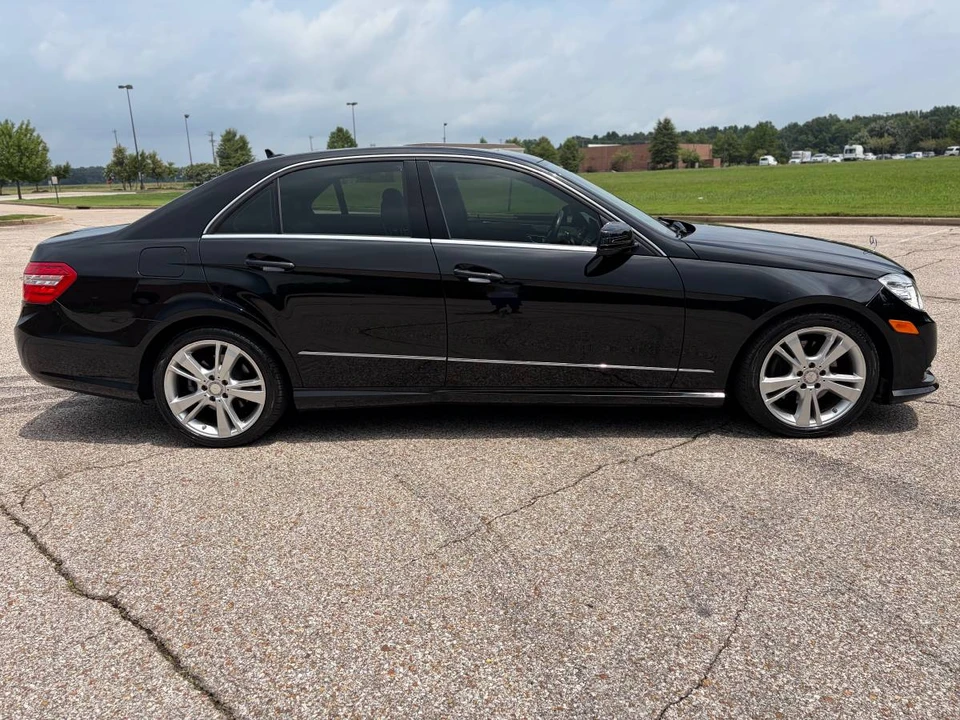 2013 Mercedes-Benz W212 E-Class - Image 2 of 9