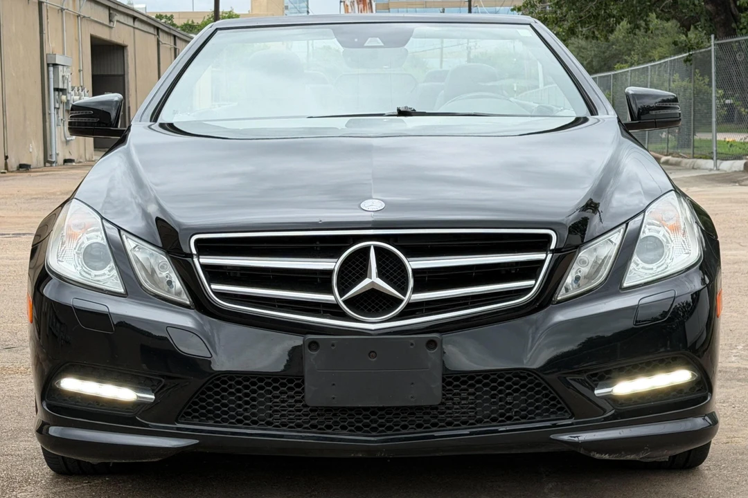 2013 Mercedes-Benz C207/A207 E-Class Coupe & Convertible - Image 2 of 31