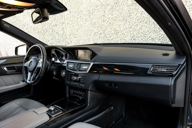 2013 Mercedes-Benz W212 E-Class - Image 16 of 21