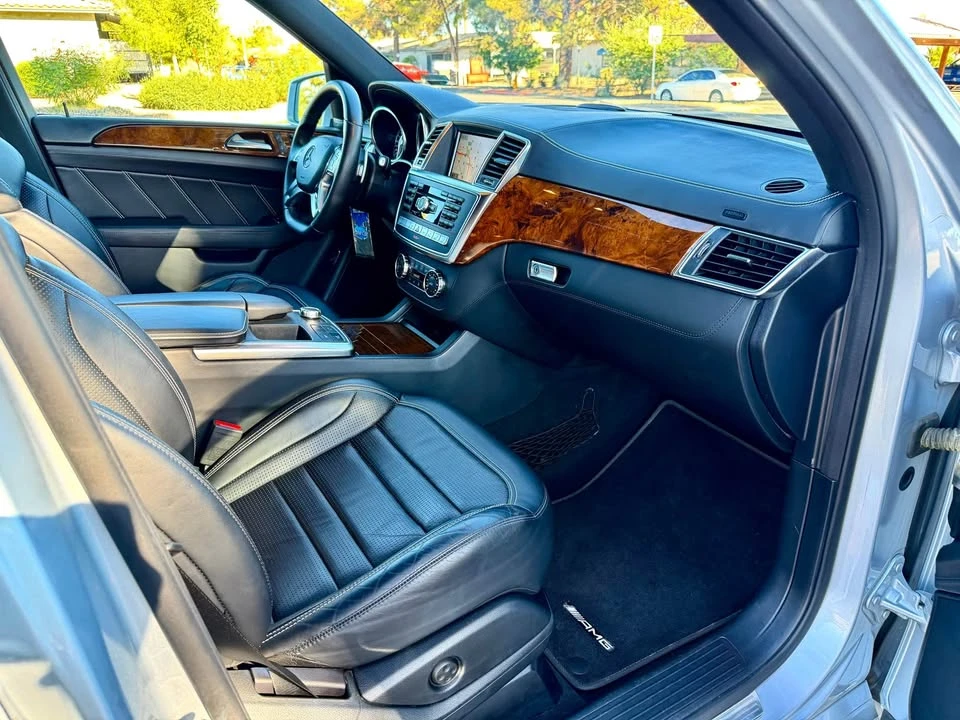 2013 Mercedes-Benz EQE - Image 7 of 16