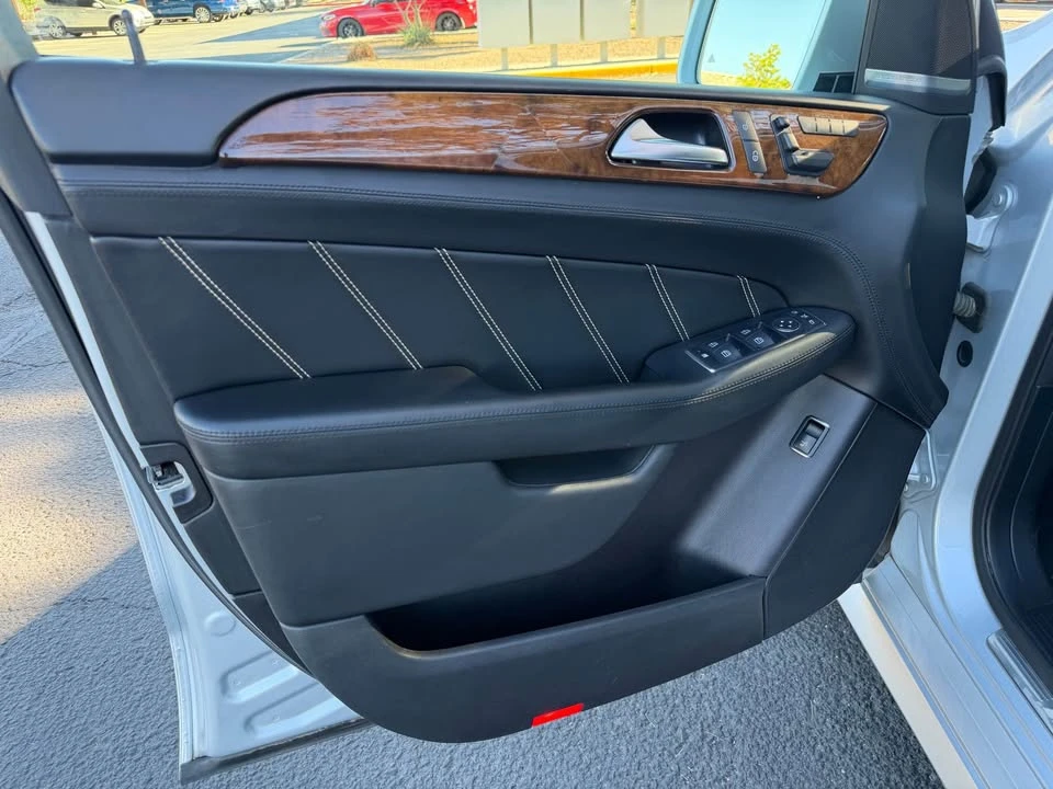 2013 Mercedes-Benz EQE - Image 11 of 16