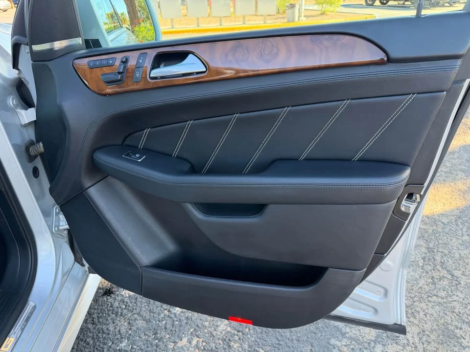2013 Mercedes-Benz EQE - Image 12 of 16