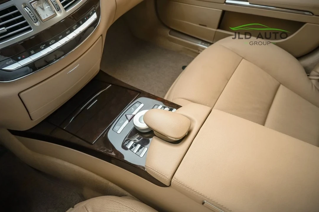 2013 Mercedes-Benz W221 S-Class - Image 18 of 21