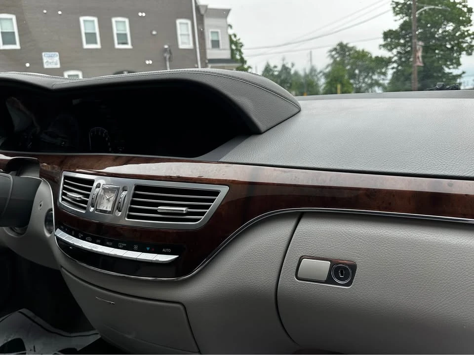 2013 Mercedes-Benz W221 S-Class - Image 8 of 10