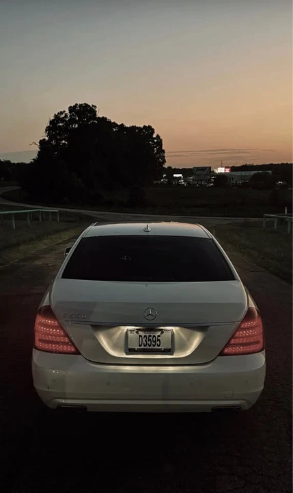 2013 Mercedes-Benz W221 S-Class - Image 2 of 15