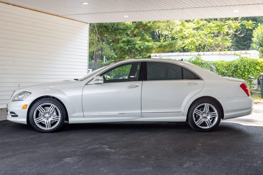 2013 Mercedes-Benz W221 S-Class - Image 2 of 31