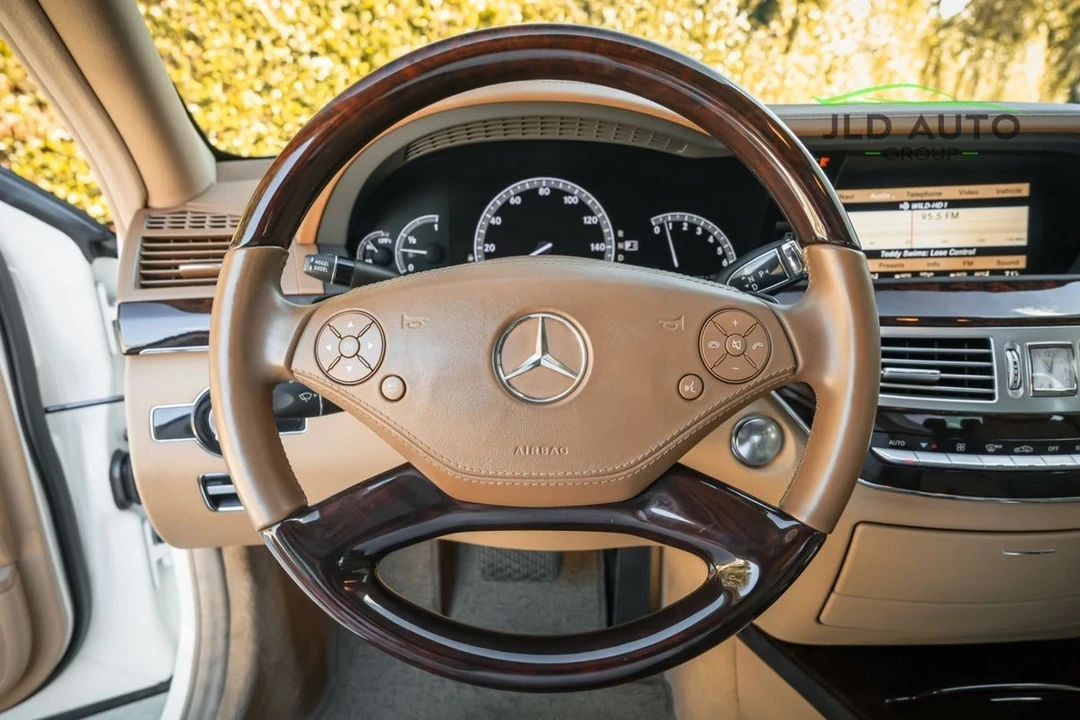 2013 Mercedes-Benz W221 S-Class - Image 15 of 21