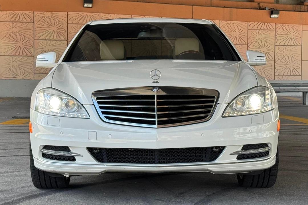 2013 Mercedes-Benz W221 S-Class - Image 2 of 31
