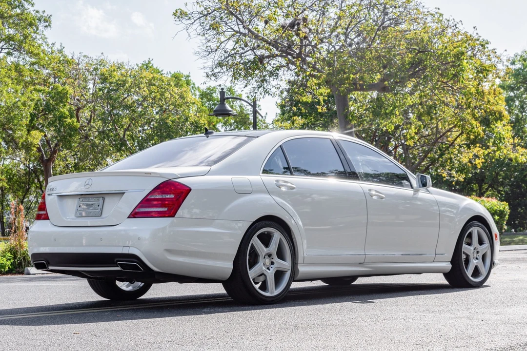 2013 Mercedes-Benz W221 S-Class - Image 2 of 7