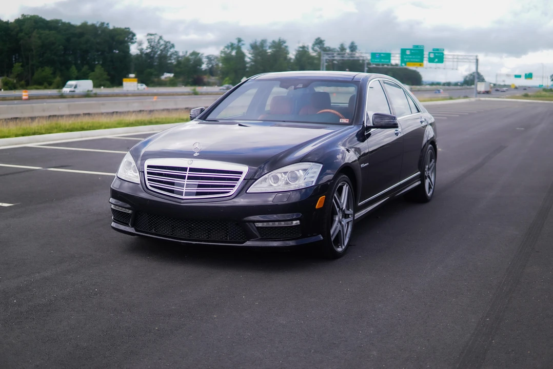 2013 Mercedes-Benz W221 S 63 & S 65 AMG - Image 2 of 27