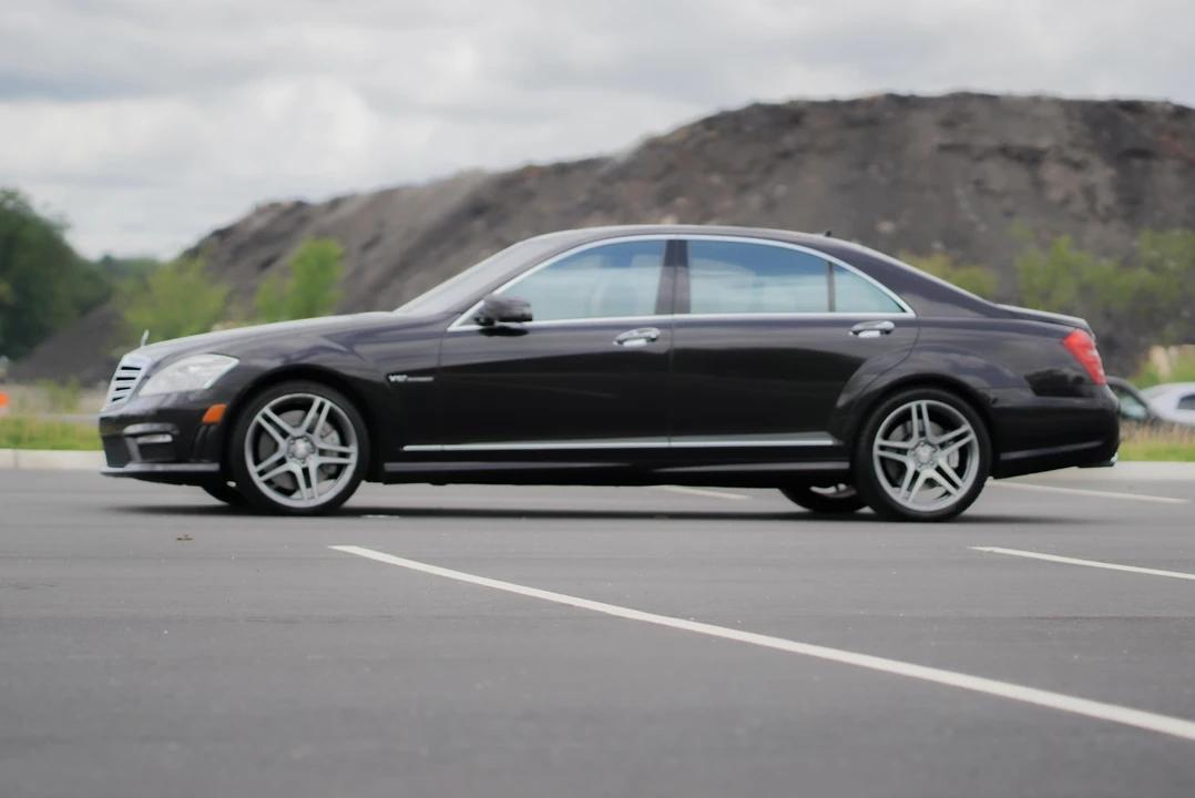 2013 Mercedes-Benz W221 S 63 & S 65 AMG - Image 5 of 27