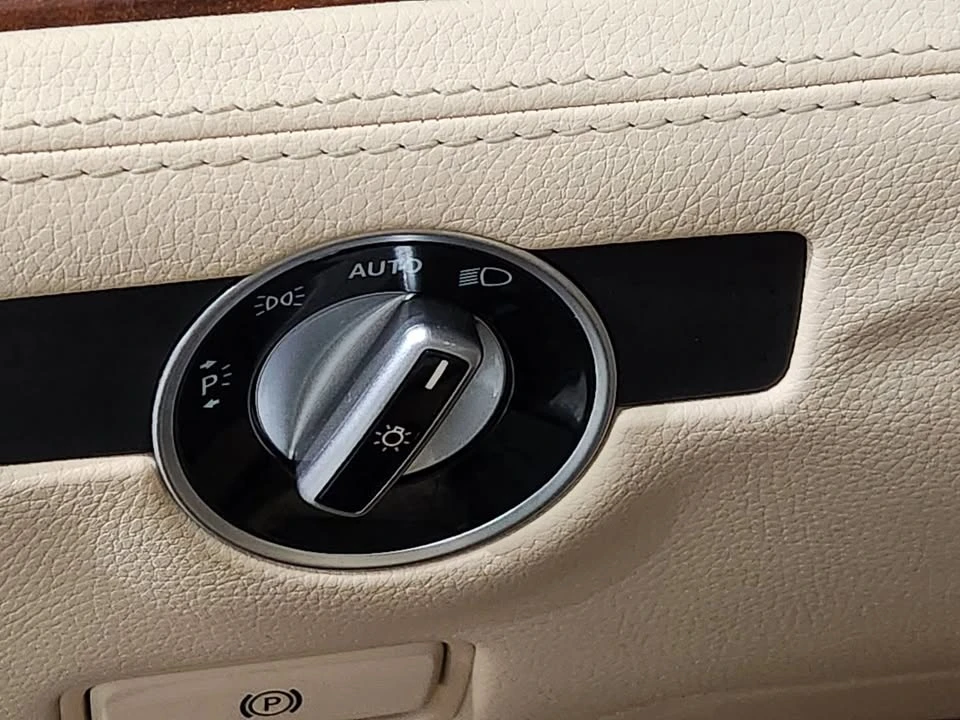 2013 Mercedes-Benz R231 SL-Class - Image 17 of 20