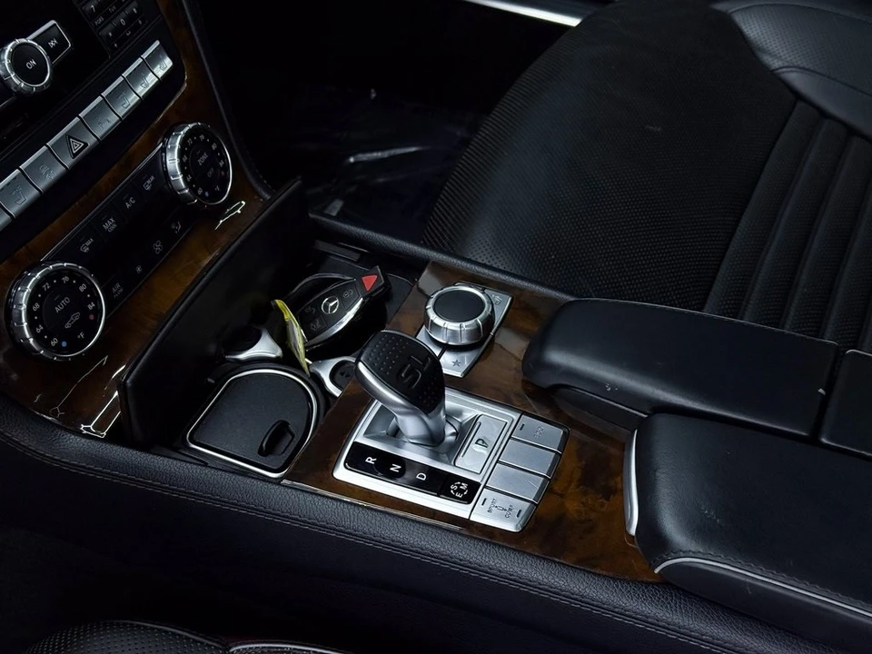 2013 Mercedes-Benz R231 SL-Class - Image 12 of 21