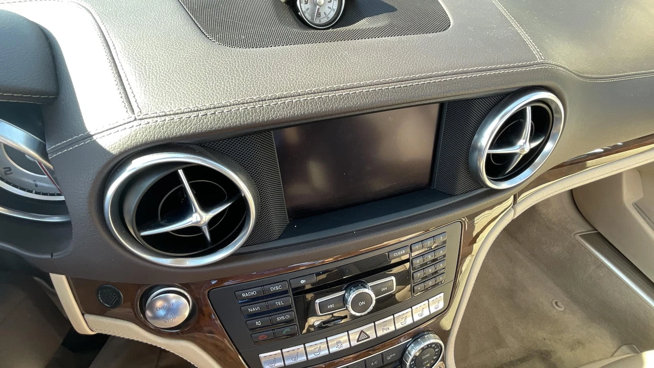 2013 Mercedes-Benz R231 SL-Class - Image 8 of 15