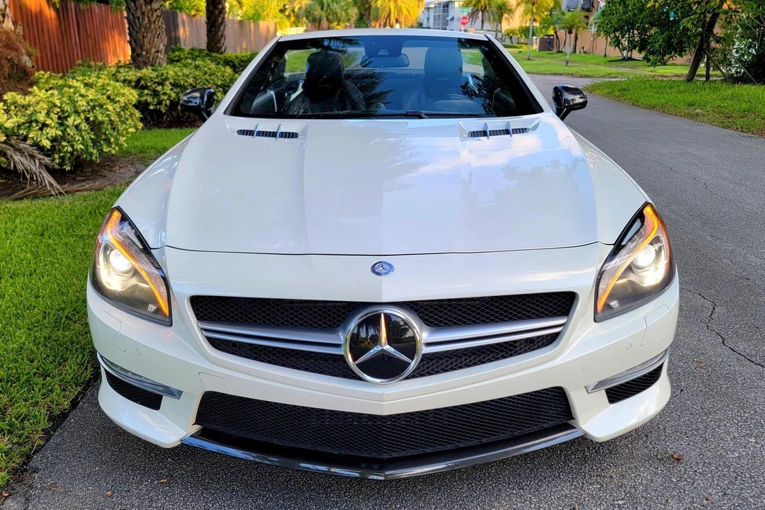2013 Mercedes-Benz R231 SL 63 & SL 65 AMG - Image 2 of 31