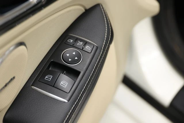 2013 Mercedes-Benz R172 SLC-Class - Image 11 of 12