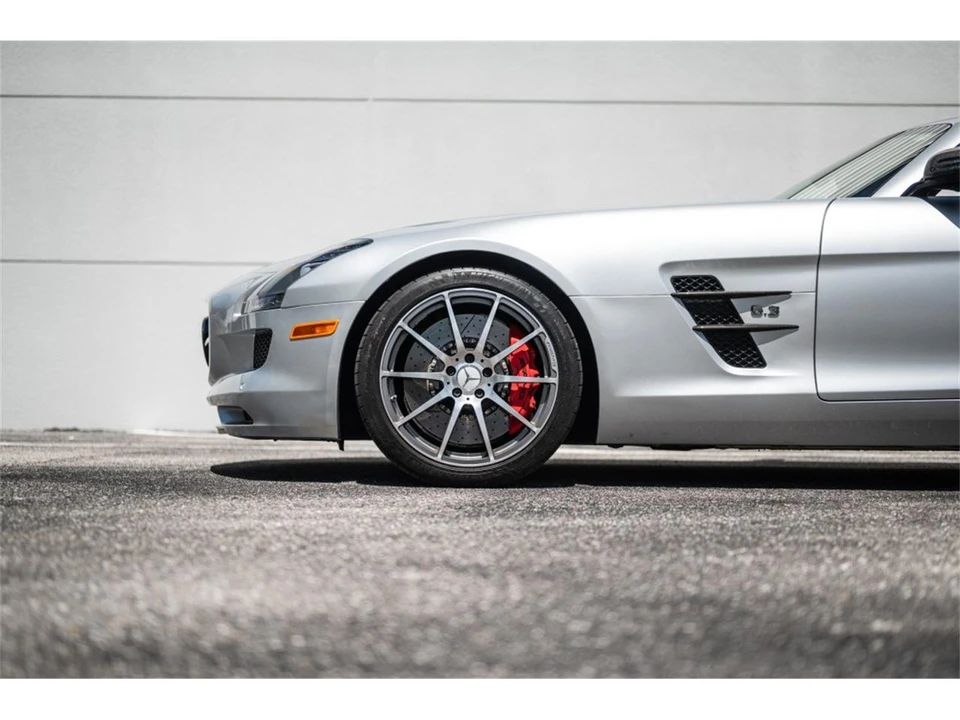 2013 Mercedes-Benz C197 SLS AMG - Image 17 of 31