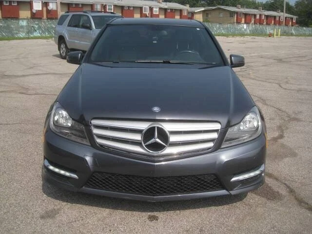 2013 Mercedes-Benz W204 C-Class - Image 2 of 17